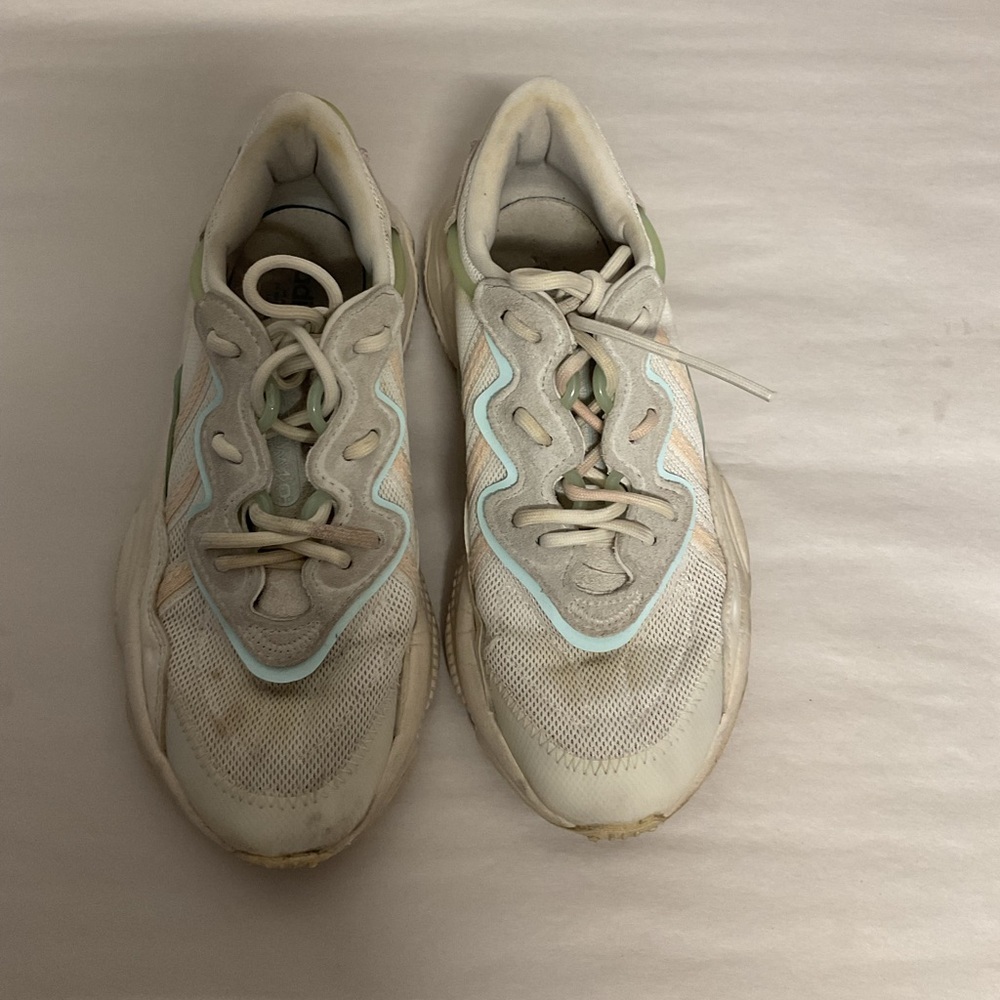 Adidas Womens Ozweego Off White Wonder Beige Running Shoes Sneakers Size 5